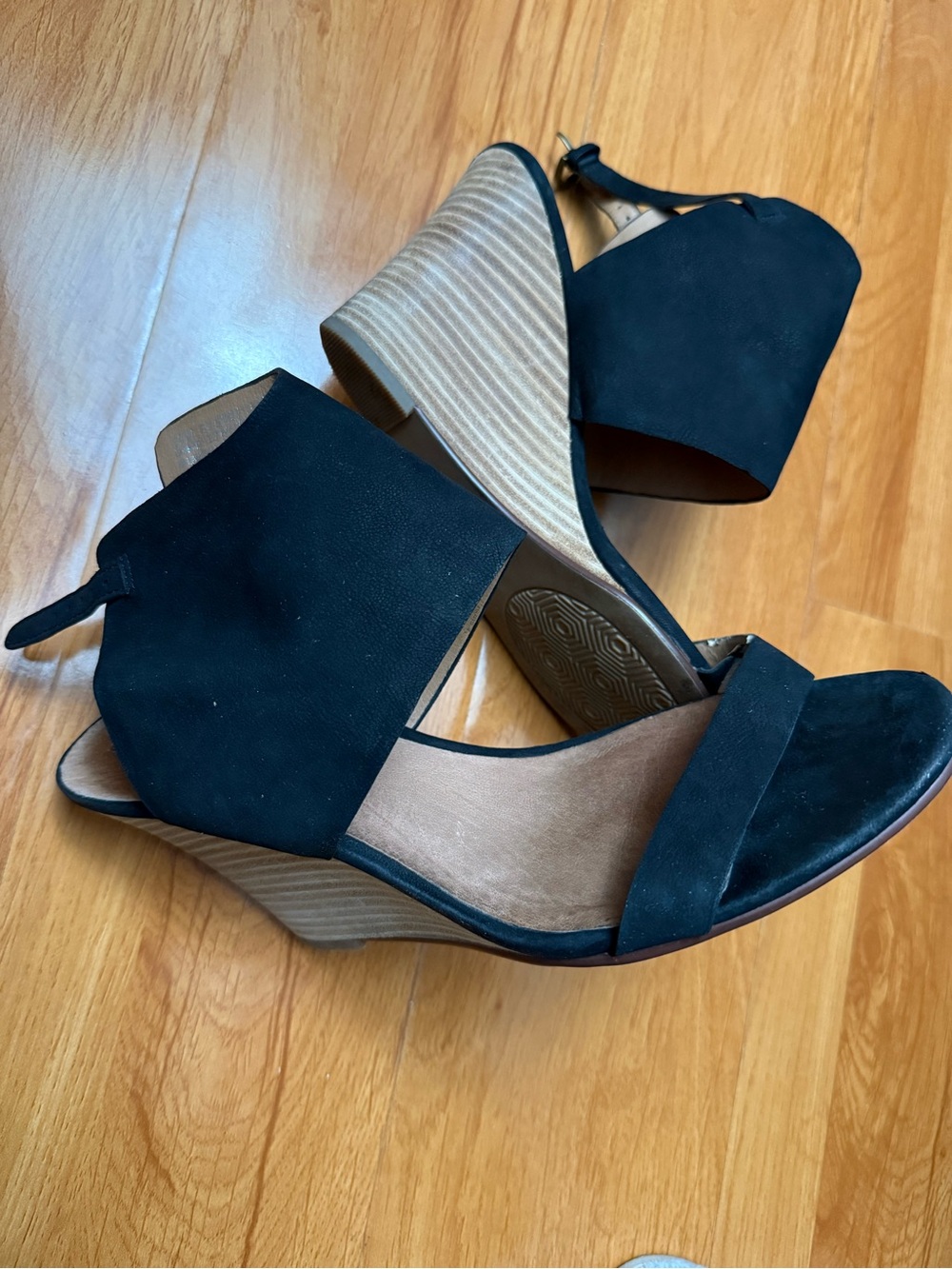 Halogen’s Women’s Black Wedge Sandals - 10